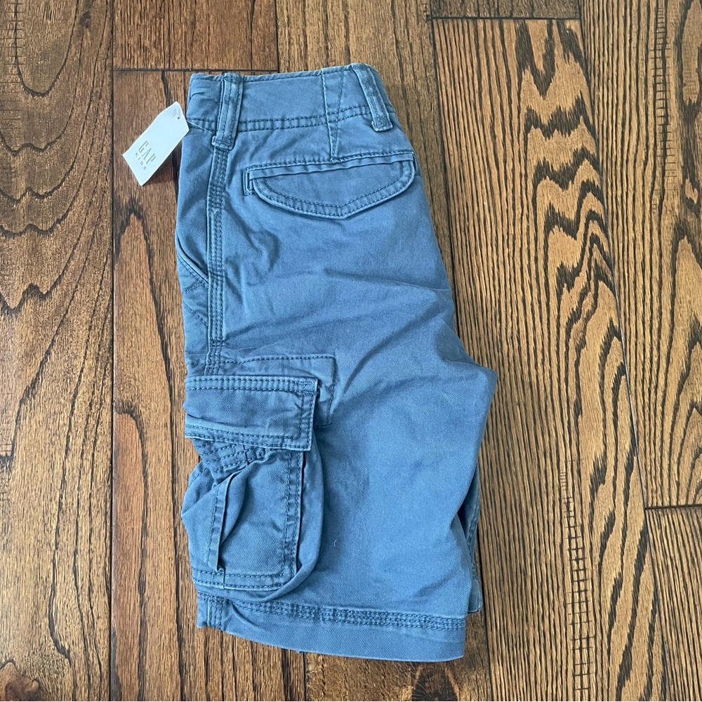 Boys GAP Blue Cargo Shorts with Cotton Blend - Picture 2 of 5